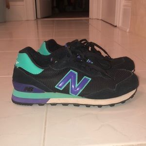 New balance tennis shoes